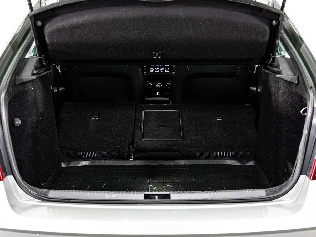 Skoda Octavia III (A7) Рестайлинг, 2019 Фото №22