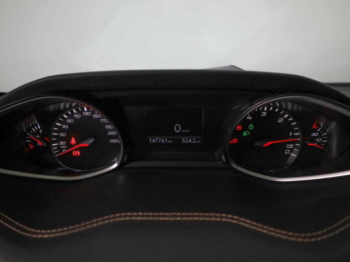 Peugeot 308 II Рестайлинг, 2019 Фото №9