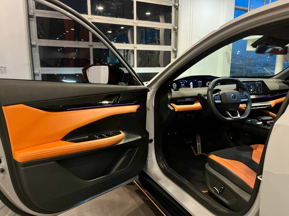 Changan UNI-V I, 2023 Фото №18