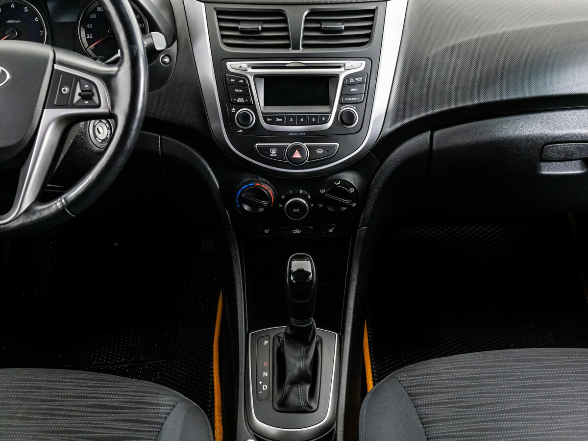 Hyundai Solaris I Рестайлинг, 2014 Фото №11