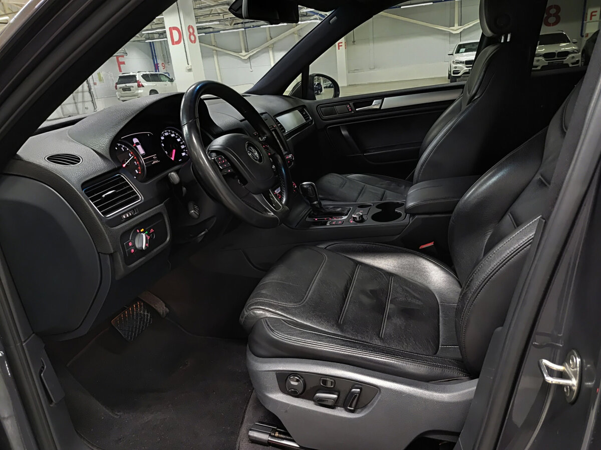 Volkswagen Touareg II, 2012 Фото №16