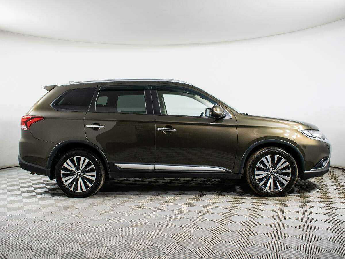 Mitsubishi Outlander, 2018 - 113 000 км. | Фото №1