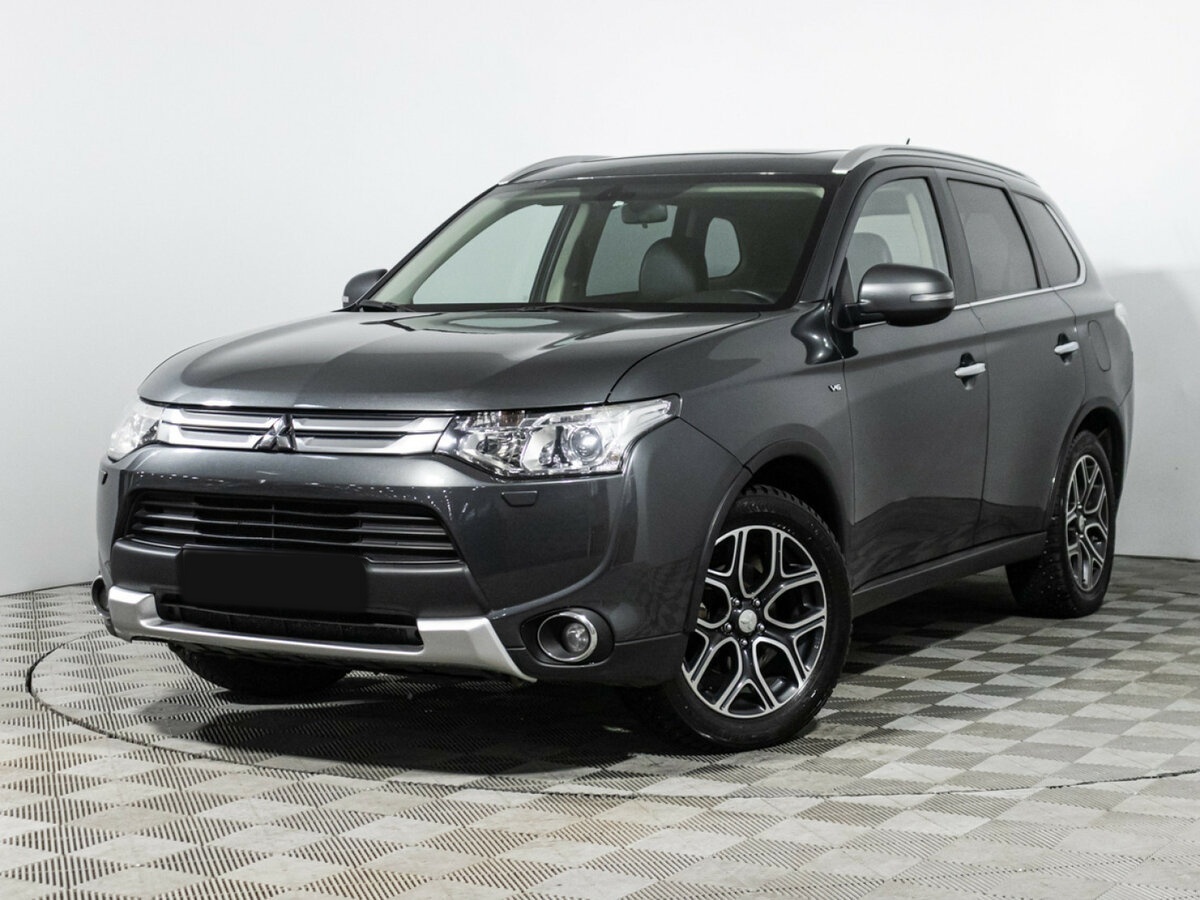 Mitsubishi Outlander III Рестайлинг, 2014 - 121 050 км. | Фото №1
